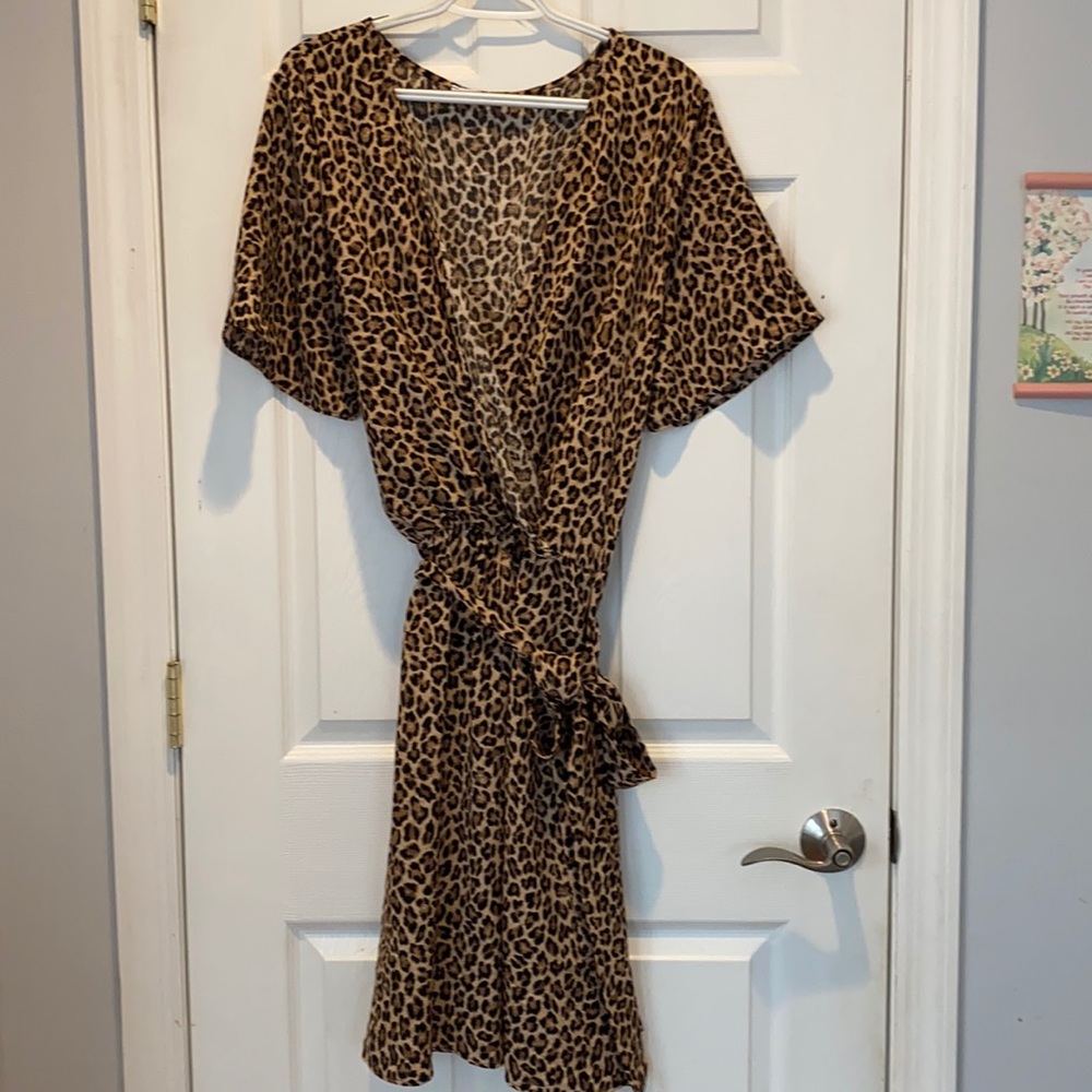 Chic Soul leopard print dress with belt tie